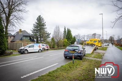 Schade na kop-staartbotsing Zuiderzeestraatweg in Oldebroek - © NWVFoto.nl